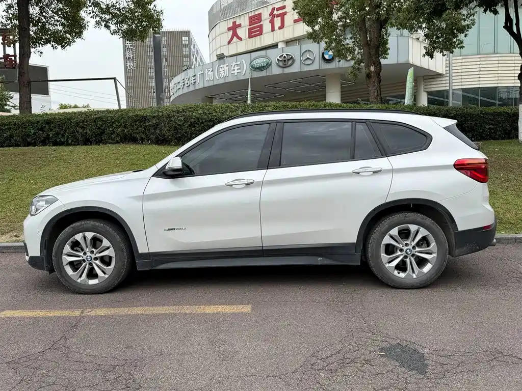 BMW X1 2017 — фото 3