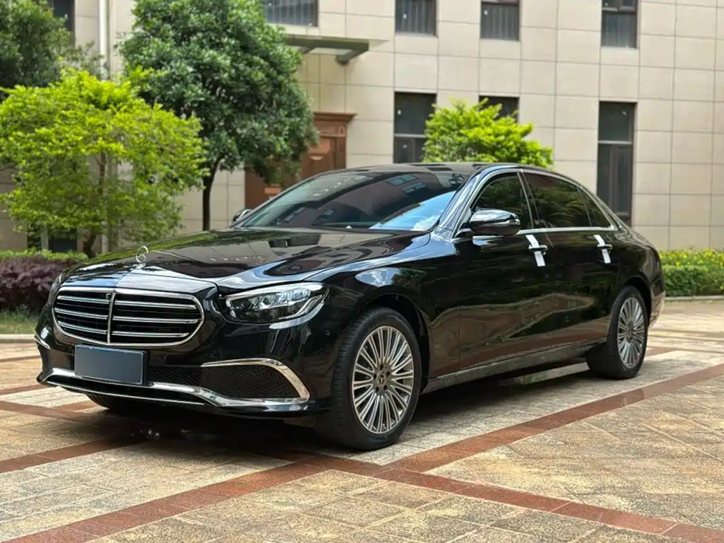 Mercedes-Benz E-Class 2023