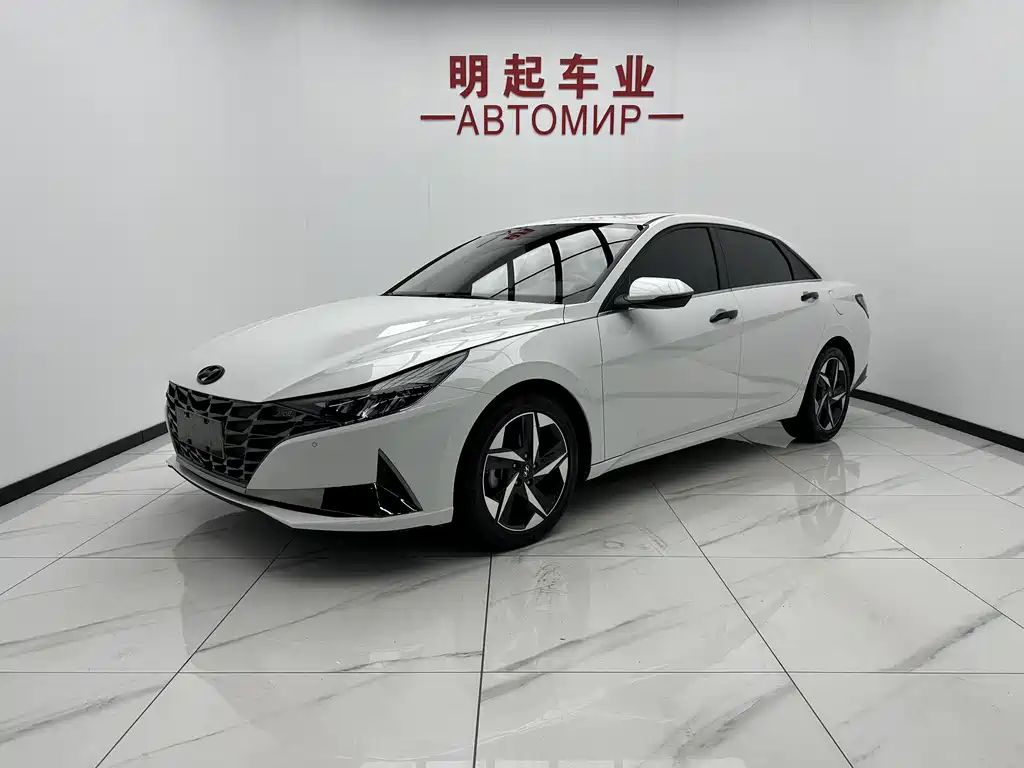 Hyundai Elantra 2023