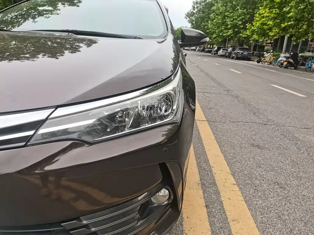 Toyota Corolla 2017 — фото 11