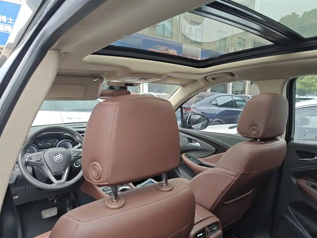 Buick Envision Plus 2017 — фото 14