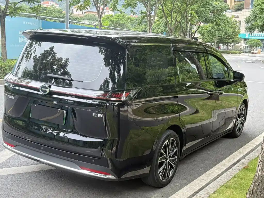 GAC Trumpchi E8 PHEV 2024 — фото 3