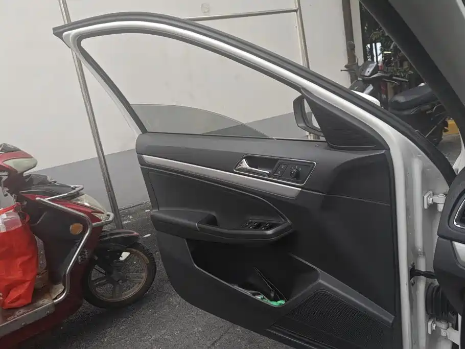 Volkswagen Gran Lavida 2016
