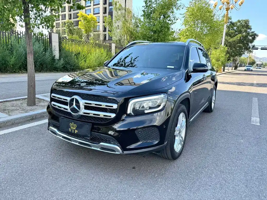 Mercedes-Benz GLB 2021