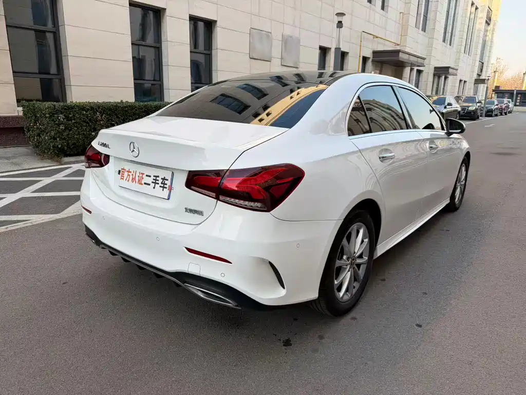 Mercedes-Benz A-Class 2022 — фото 13