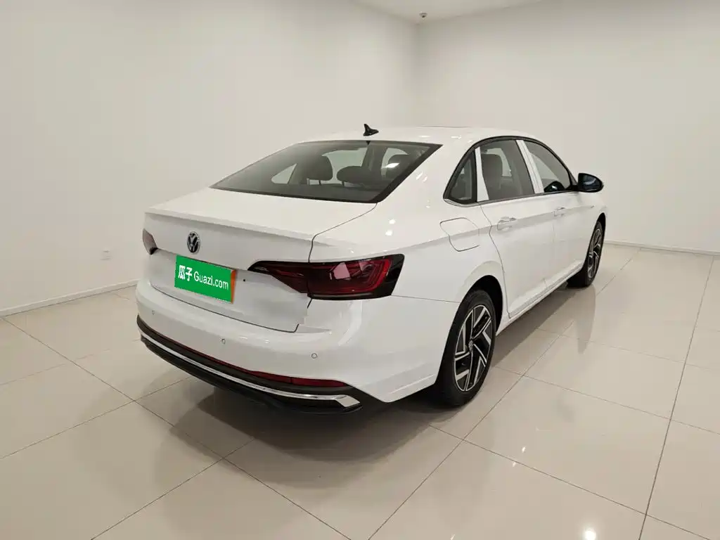 Volkswagen Sagitar 2025