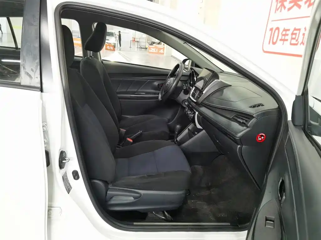 Toyota Yaris L 2019 — фото 23