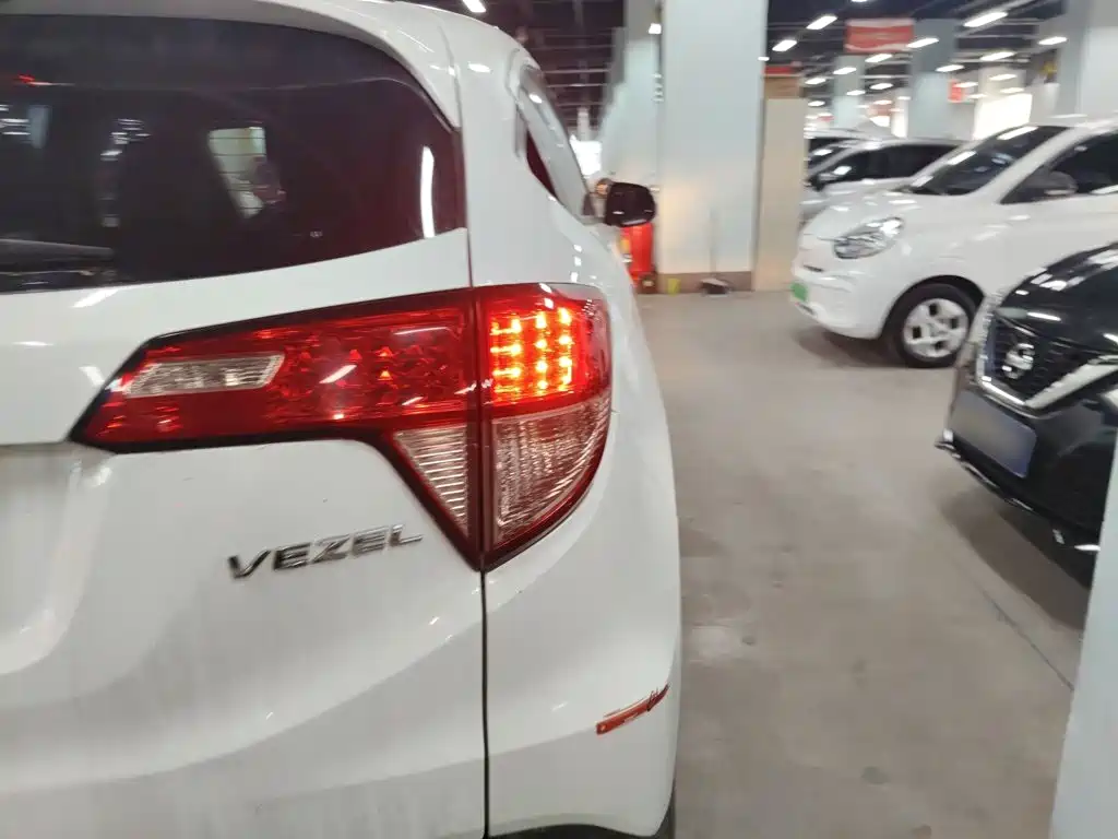 Honda Vezel 2018 — фото 8