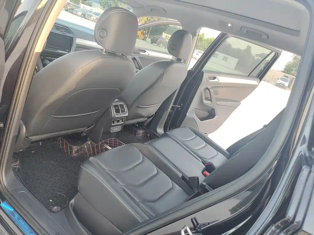 Volkswagen Tiguan L 2019 — фото 10