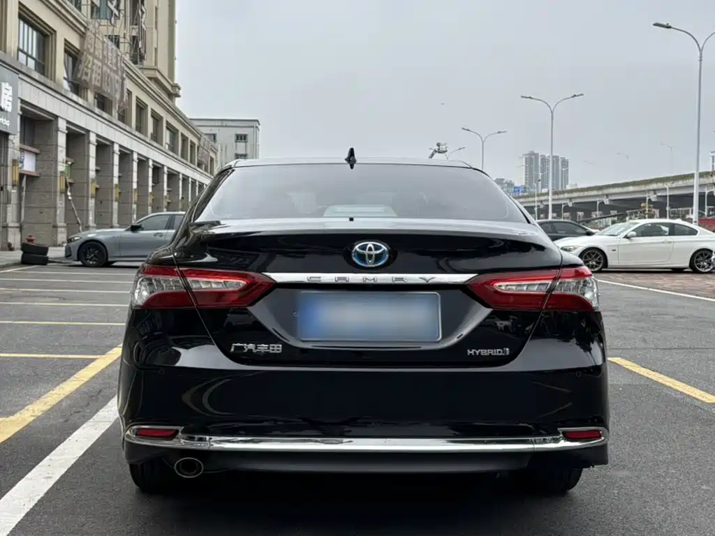 Toyota Camry 2024 — фото 21