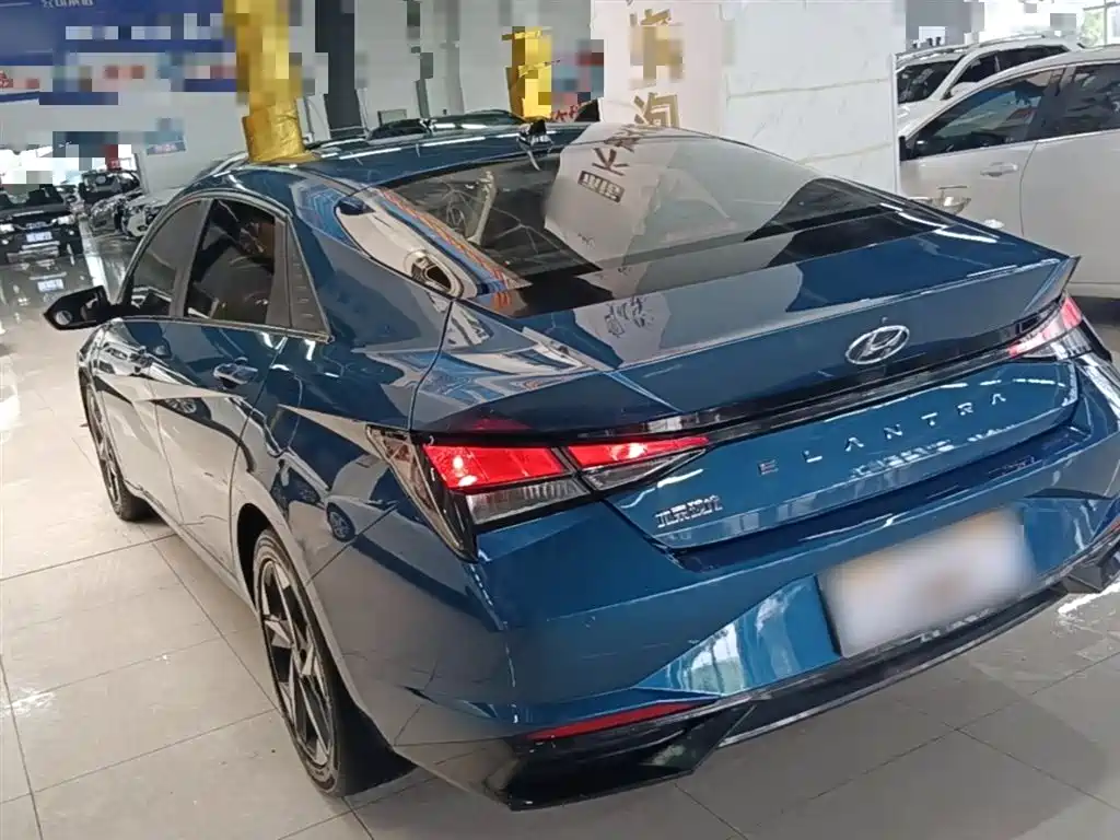 Hyundai Elantra 2022 — фото 5