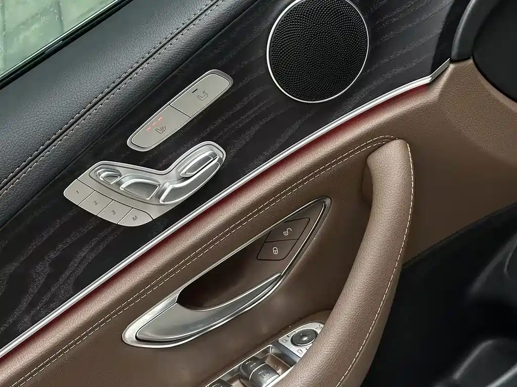 Mercedes-Benz E-Class 2022 — фото 15