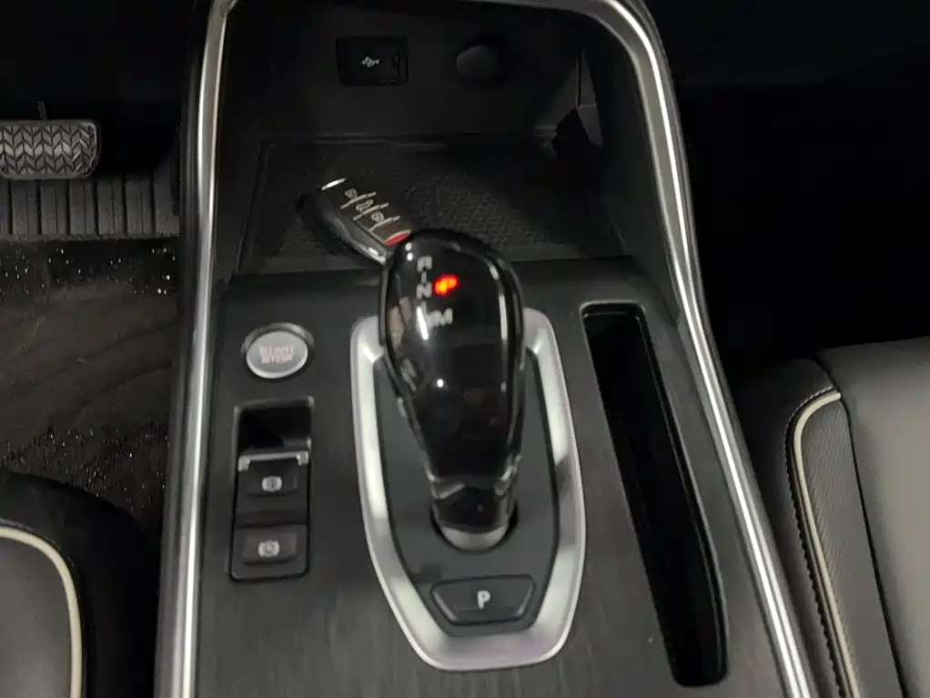 Haval H6 2023 — фото 12