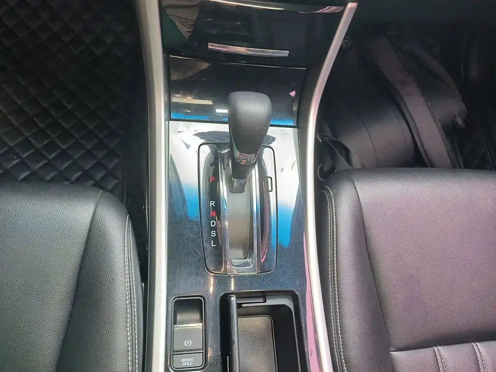 Honda Accord 2016 — фото 14