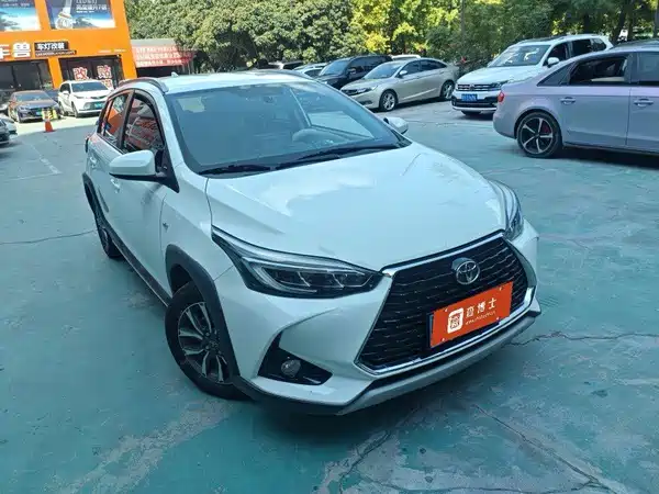 Toyota Yaris L 2022
