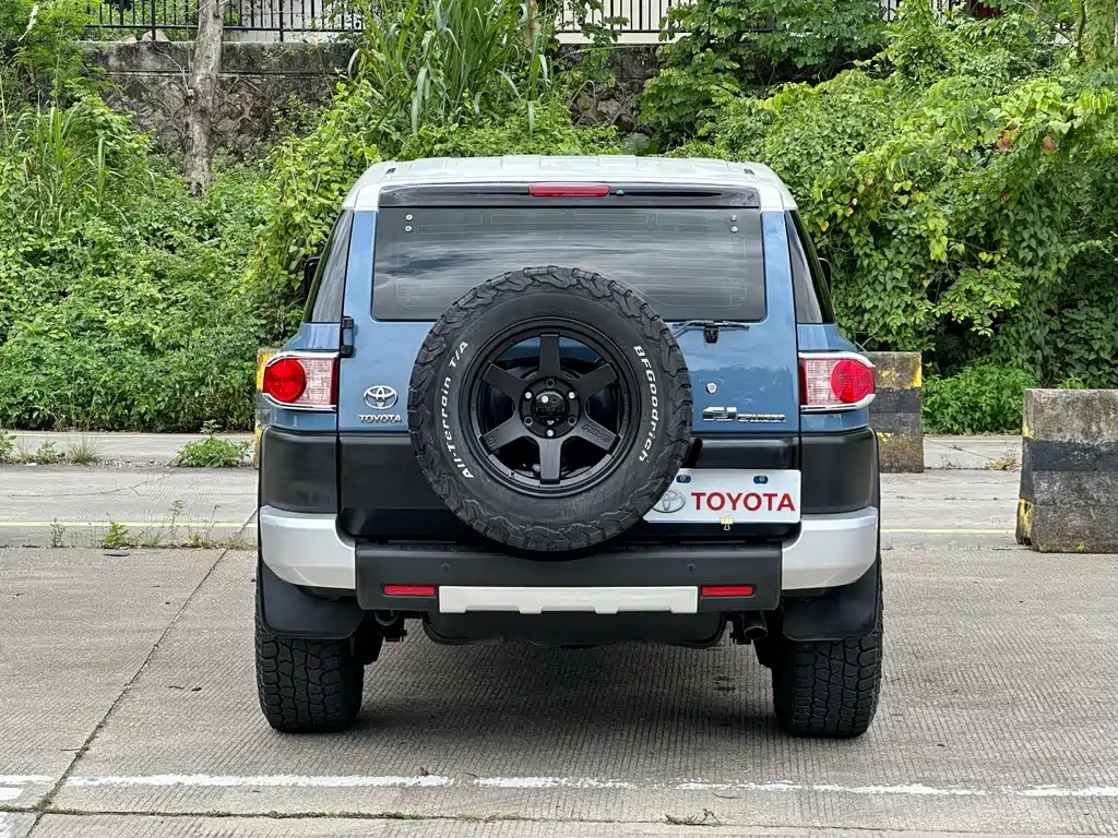 Toyota FJ Cruiser 2019 — фото 16