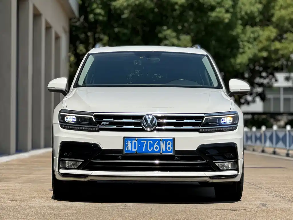 Volkswagen Tiguan L 2019 — фото 2