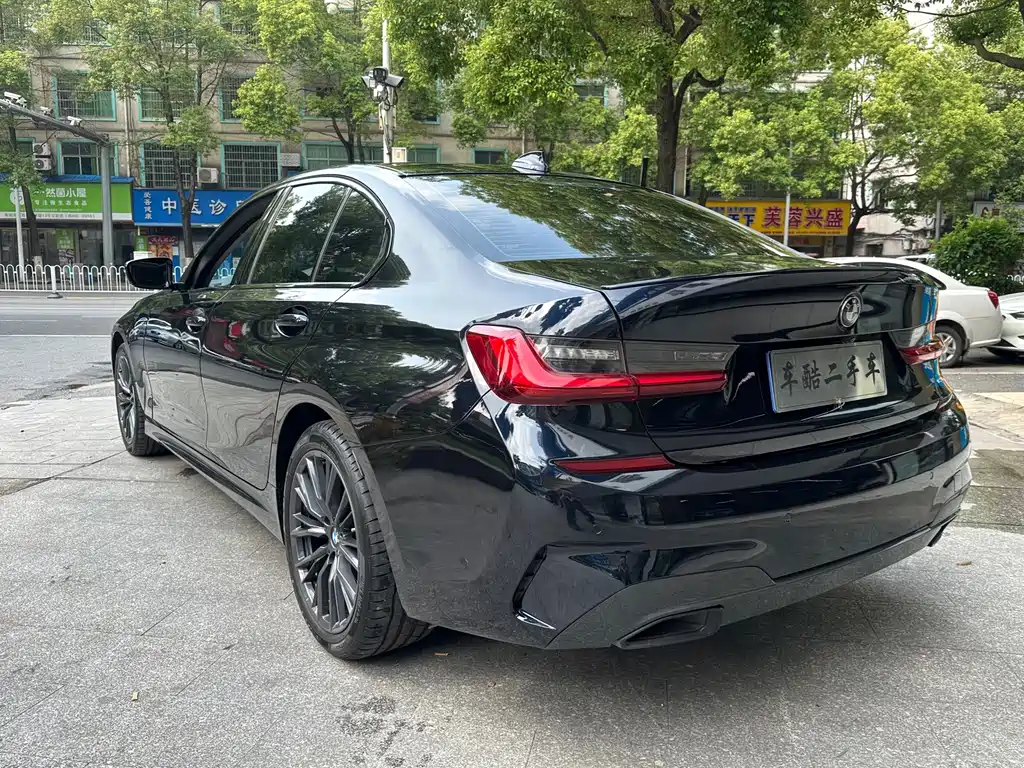 BMW 3 Series 2022