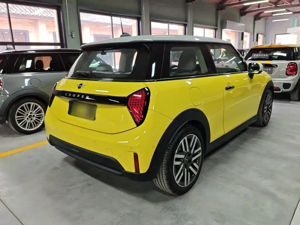 MINI Mini 2026
