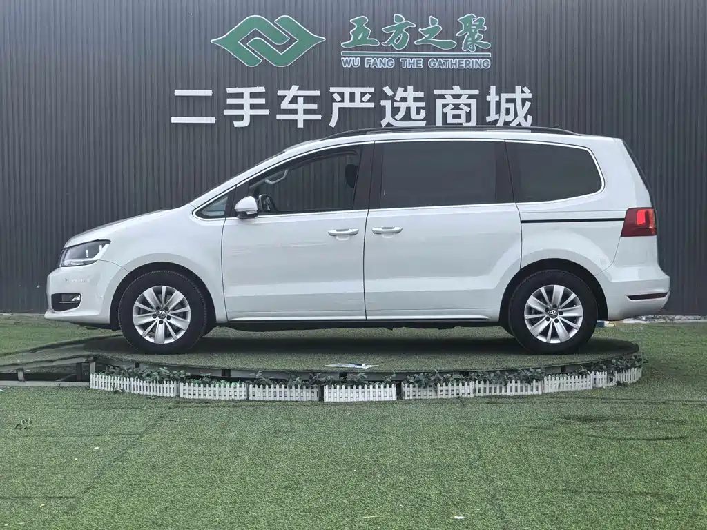 Volkswagen Sharan 2016 — фото 19