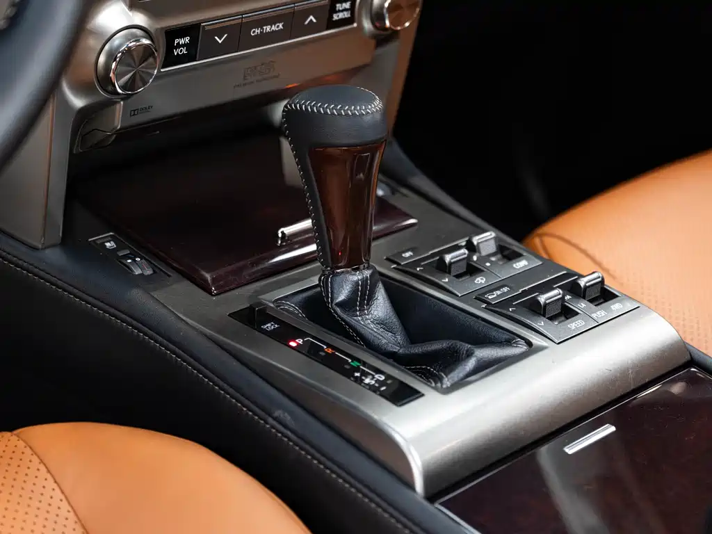 Lexus GX 2016 — фото 16