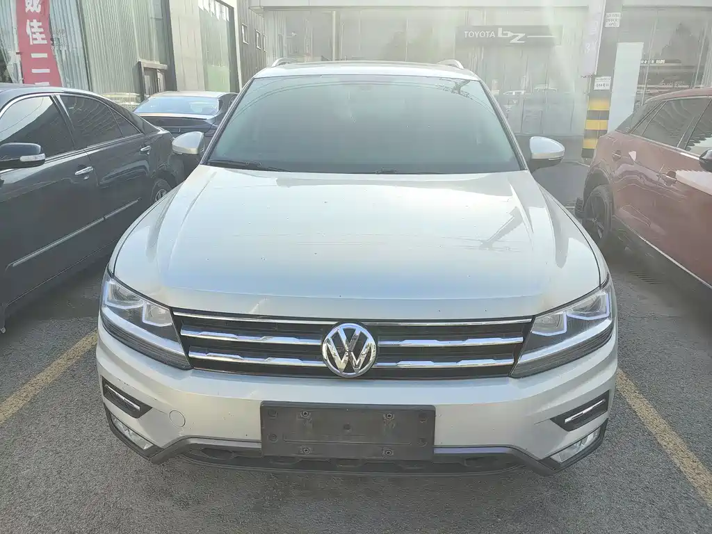 Volkswagen Tiguan L 2018 — фото 2