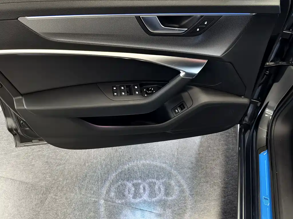 Audi A6L 2021 — фото 14