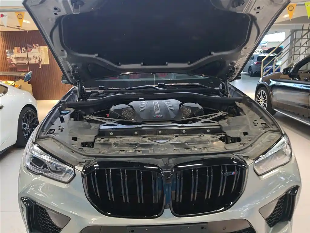 BMW X5 M 2021 — фото 23
