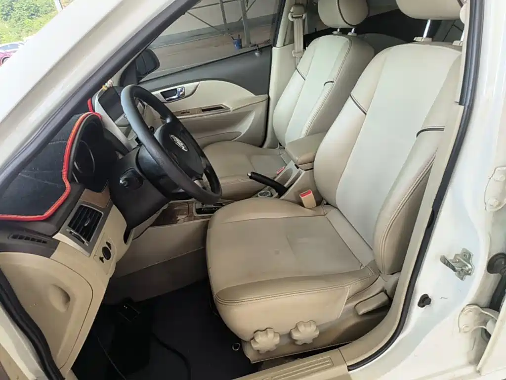Buick Excelle 2015 — фото 15