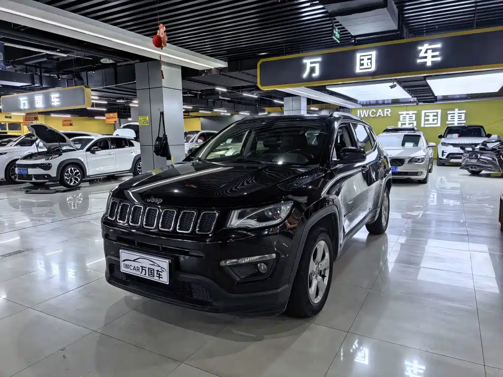 Jeep Compass 2017 — фото 1