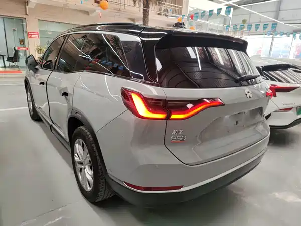 NIO ES8 2022