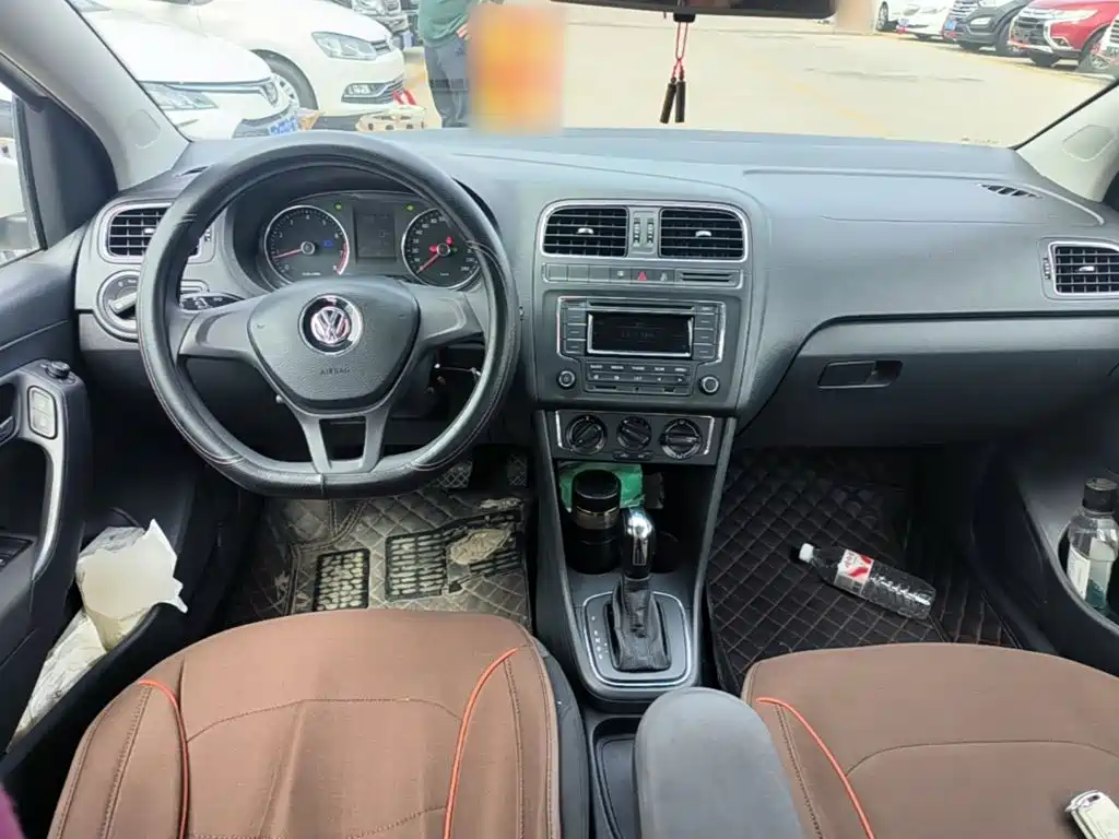 Volkswagen Polo 2016