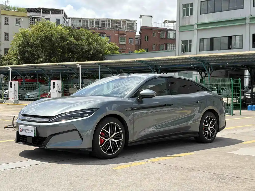 BYD Han L 2025