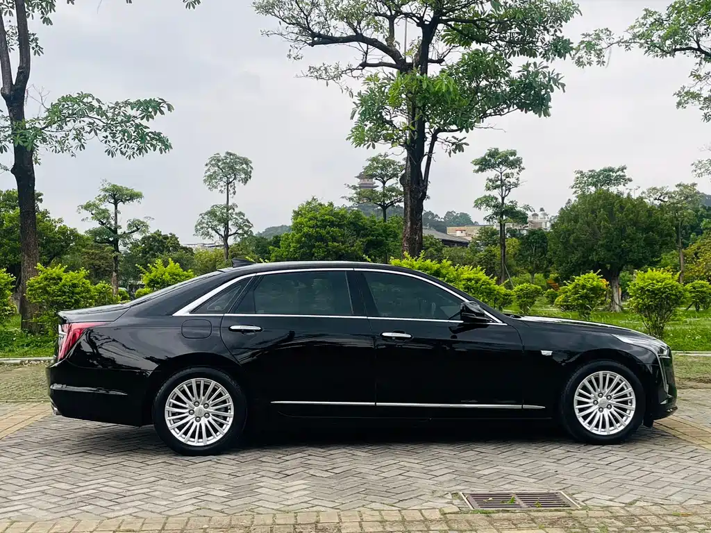 Cadillac CT6 2021 — фото 7