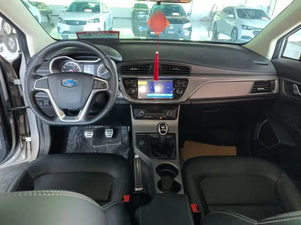 Geely Emgrand GS 2018 — фото 20