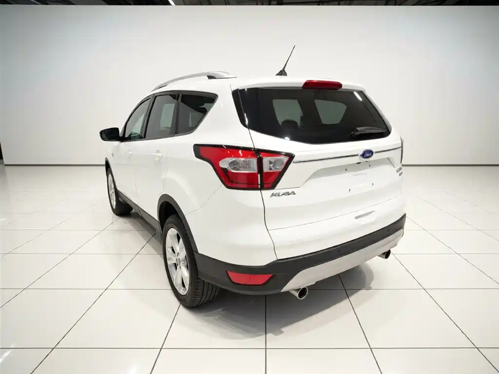 Ford Kuga 2017 — фото 5