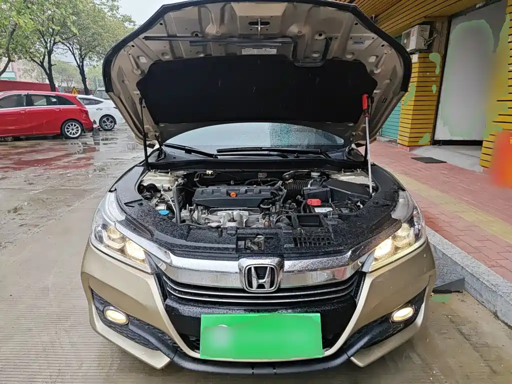 Honda Accord 2016 — фото 16