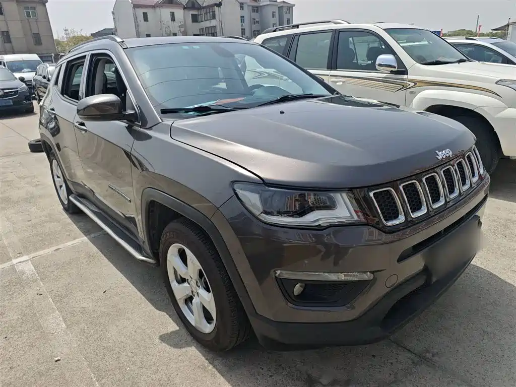 Jeep Compass 2018 — фото 22