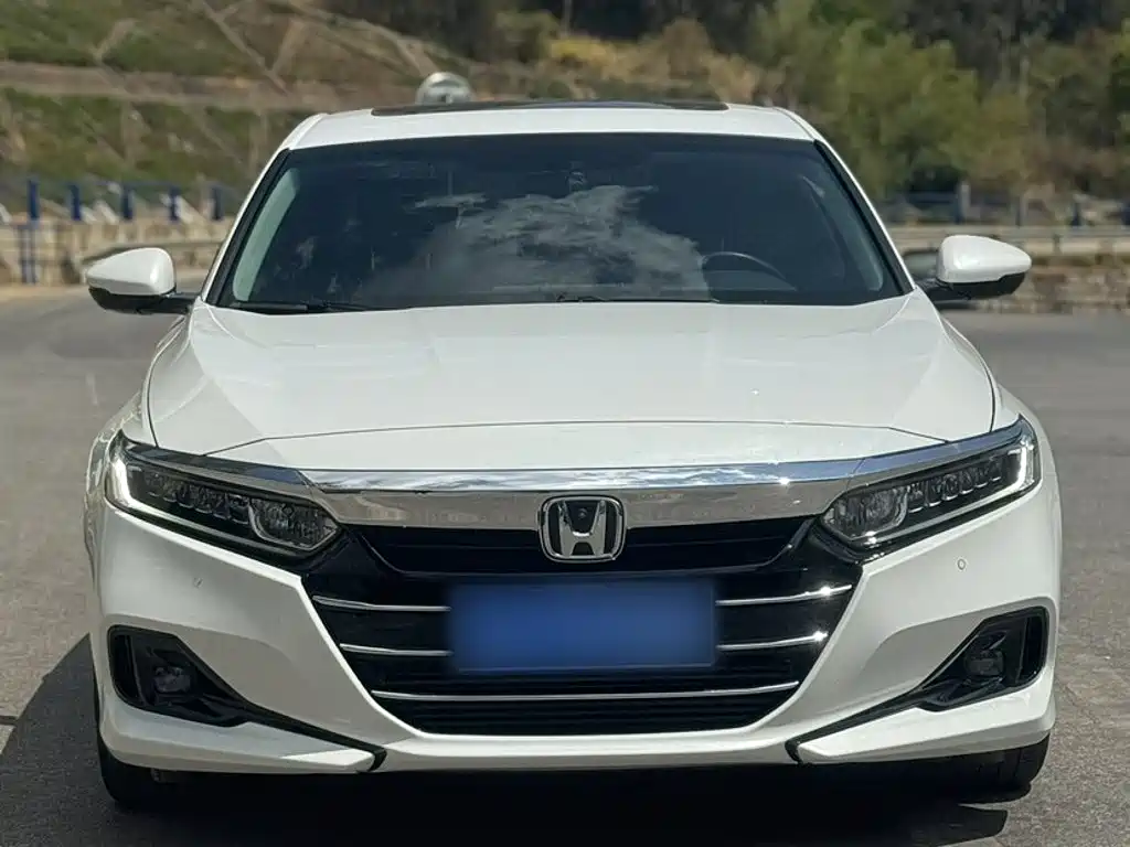 Honda Accord 2023 — фото 12
