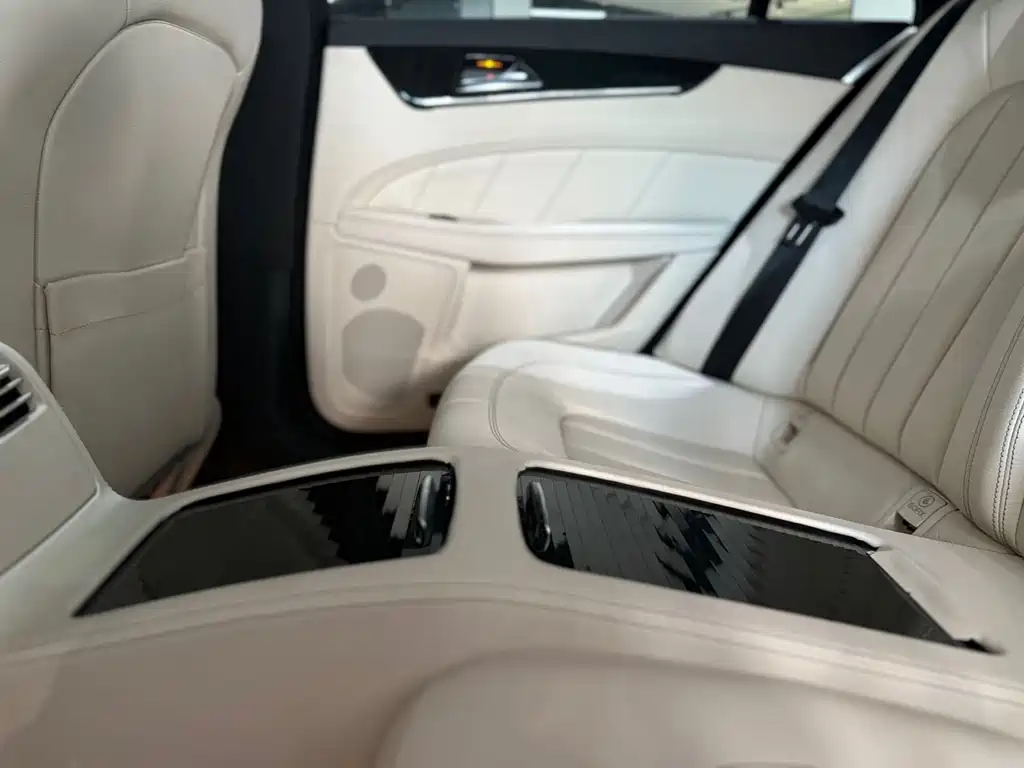 Mercedes-Benz CLS 2018 — фото 10