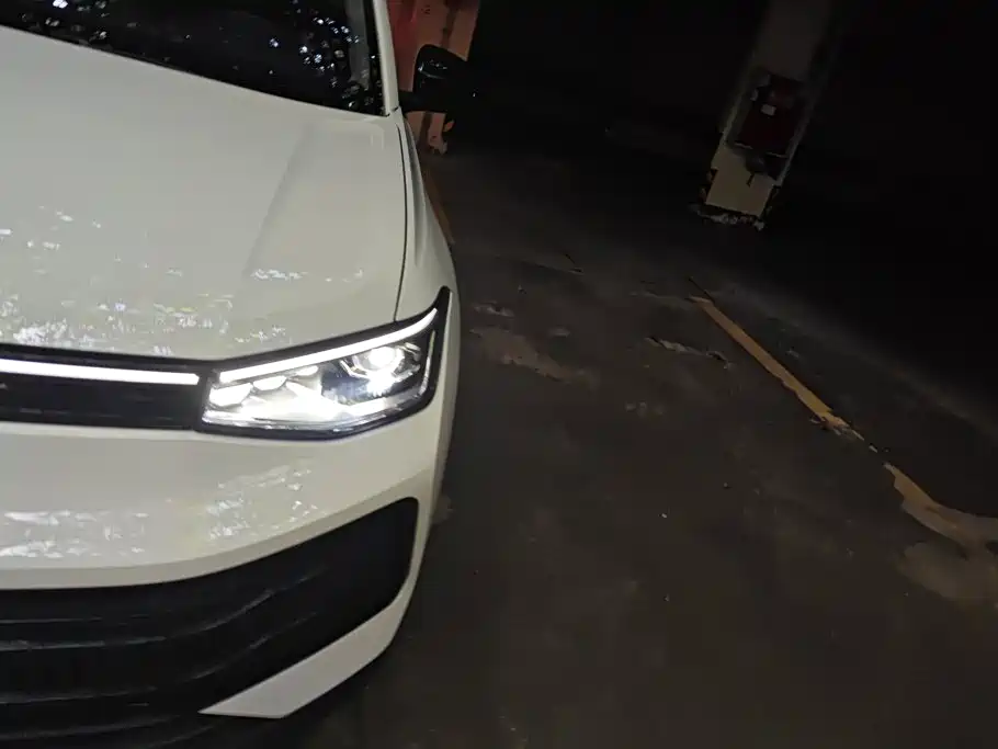 Volkswagen Tharu 2025