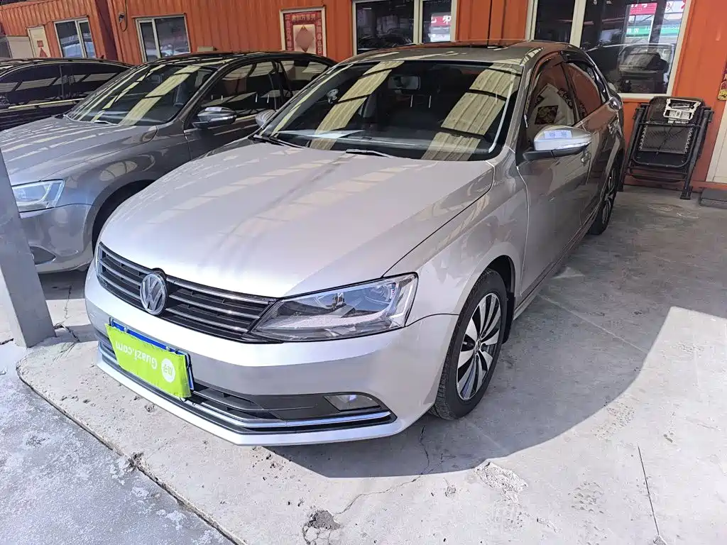 Volkswagen Sagitar 2017