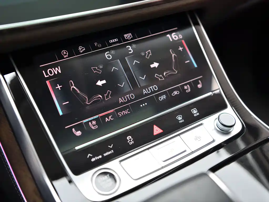 Audi Q7 2023 — фото 14
