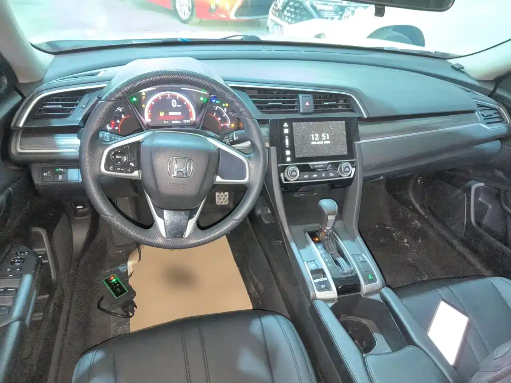 Honda Civic 2020 — фото 10