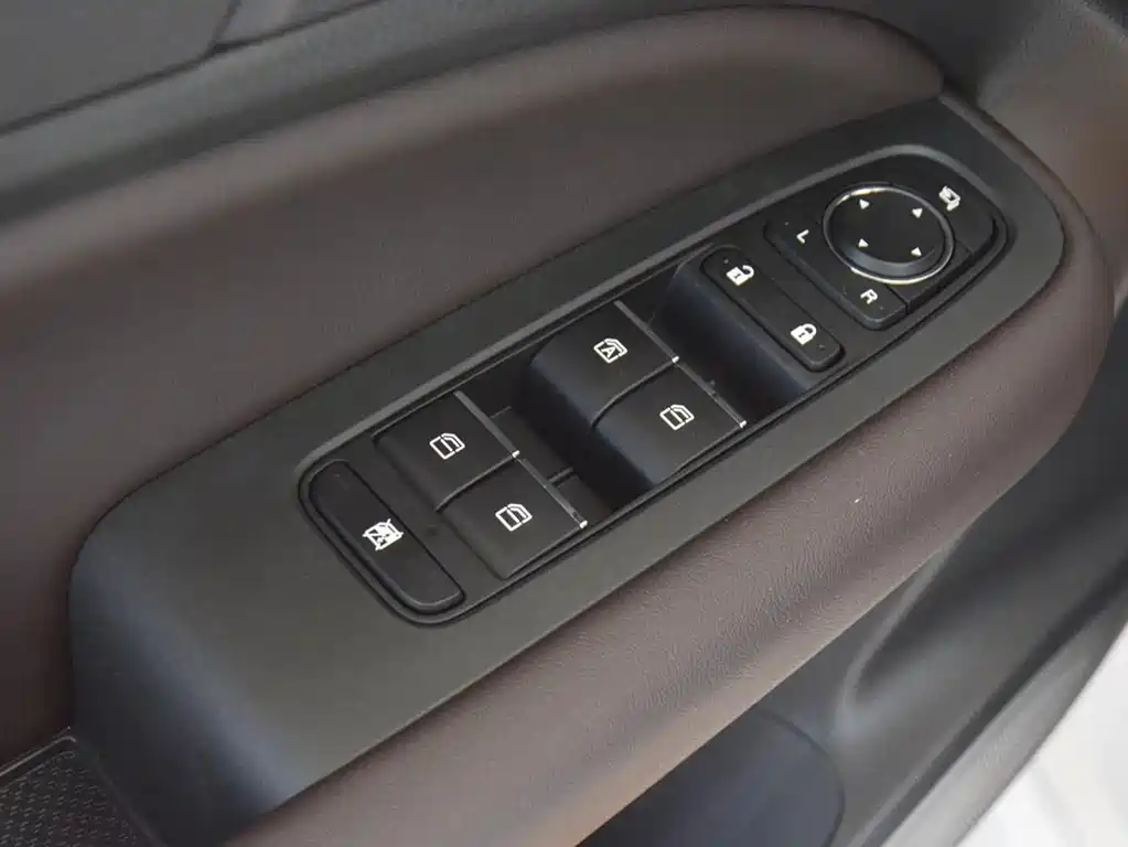 GAC Motor Trumpchi M6 2020 — фото 15