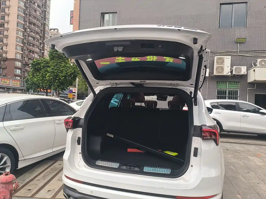 Jetour Jietu X70 PLUS 2023 — фото 15