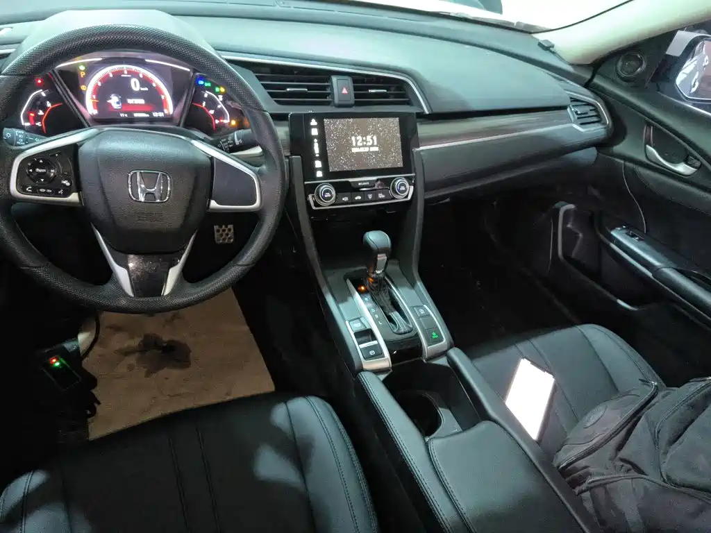 Honda Civic 2020 — фото 14