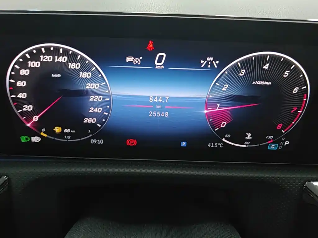Mercedes-Benz A-Class 2023 — фото 19