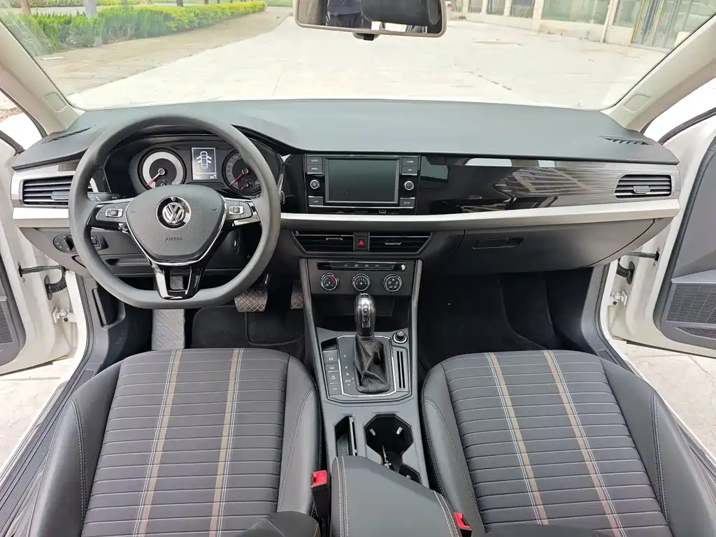 Volkswagen Lavida 2019 — фото 10