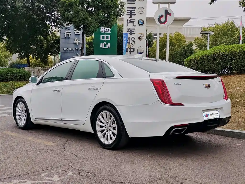 Cadillac XTS 2018 — фото 4